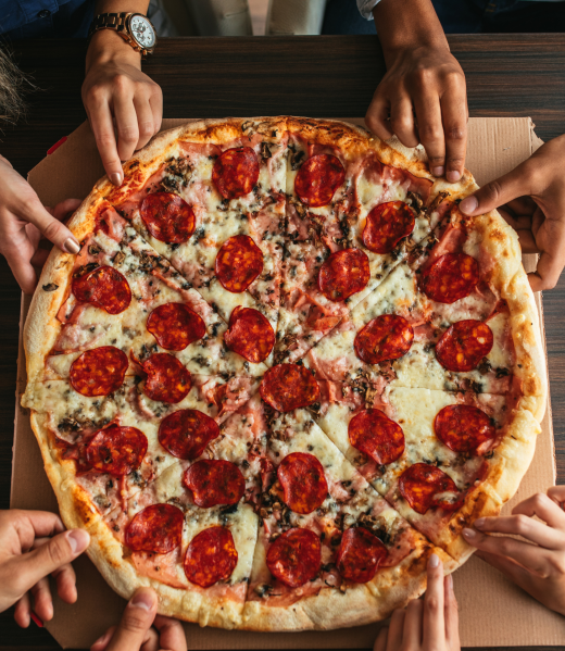 Barn-Door-Pizza-at-Country-Junction-.webp